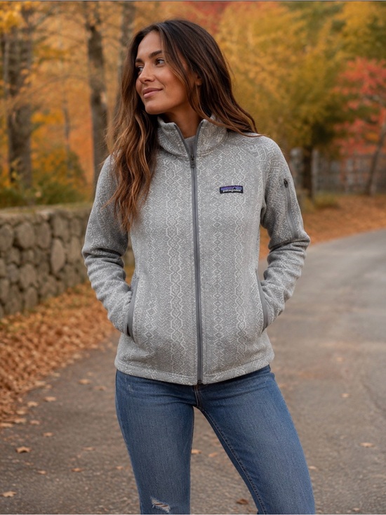 Patagonia Jackets & Blazers - Patagonia Light Gray Patterned Full-Zip Jacket